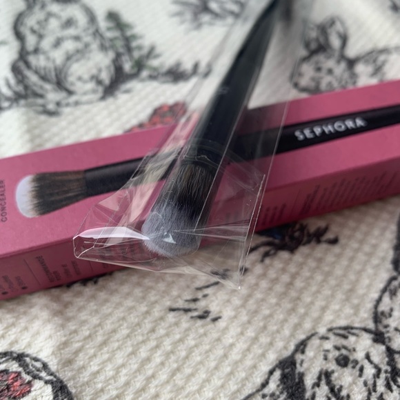 New Sephora Collection PRO Brush Concealer (No. 57) - Picture 2 of 8